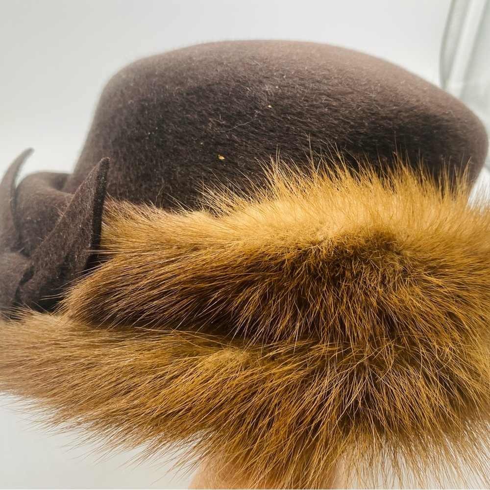Vintage Helen Yoffe 1950’s beautiful ladies hat.